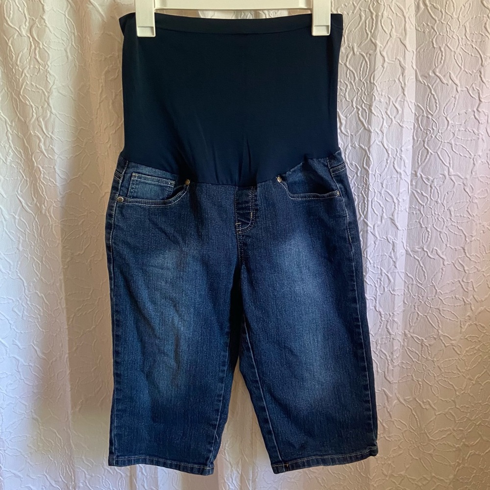 🤰💙 Bella Vita Maternity Denim Shorts – Comfy & Cute Mama Style 💙🤰 - Picture 3 of 10